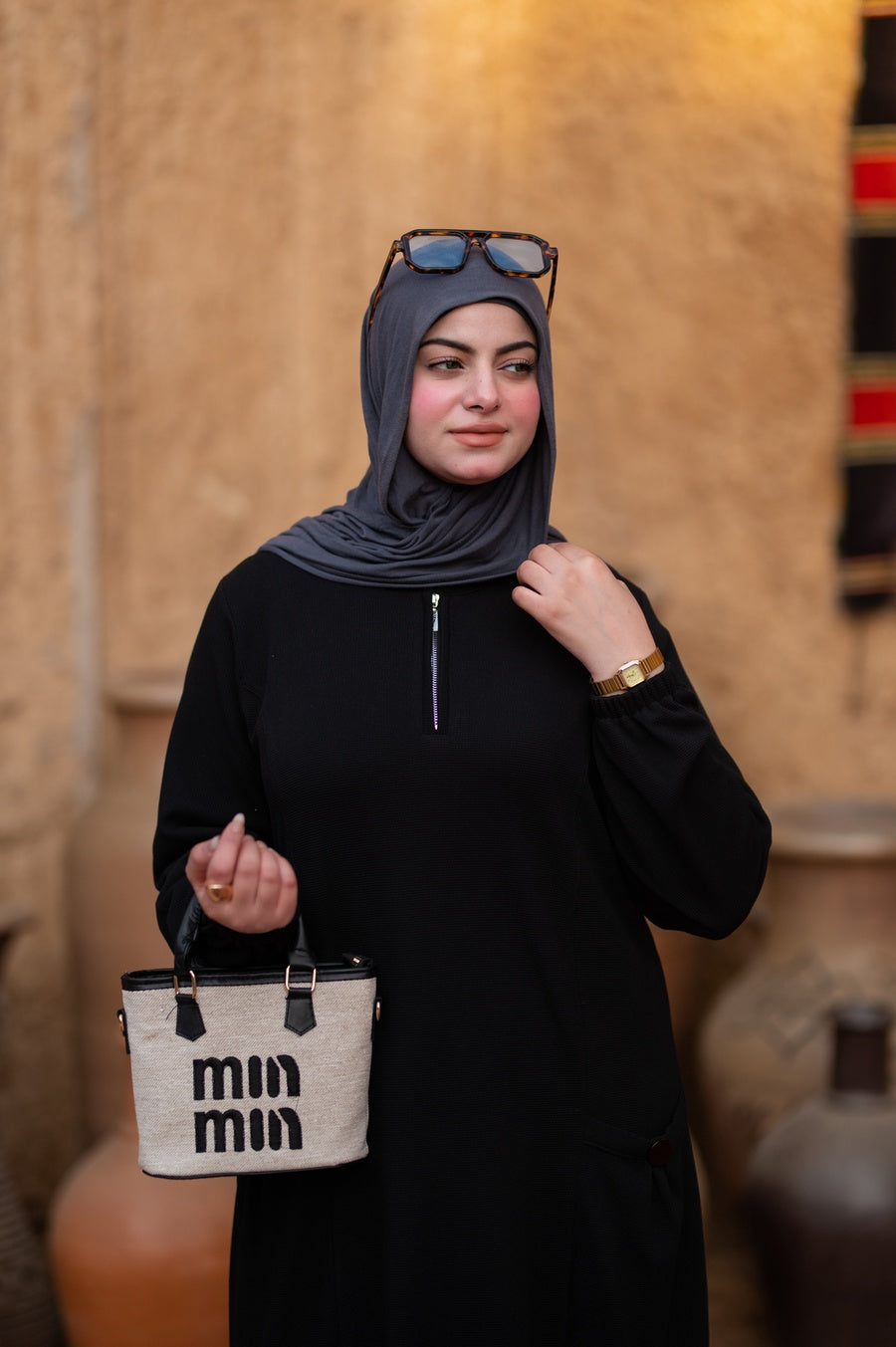 عبايه كاجوال بجيبين وسوسته