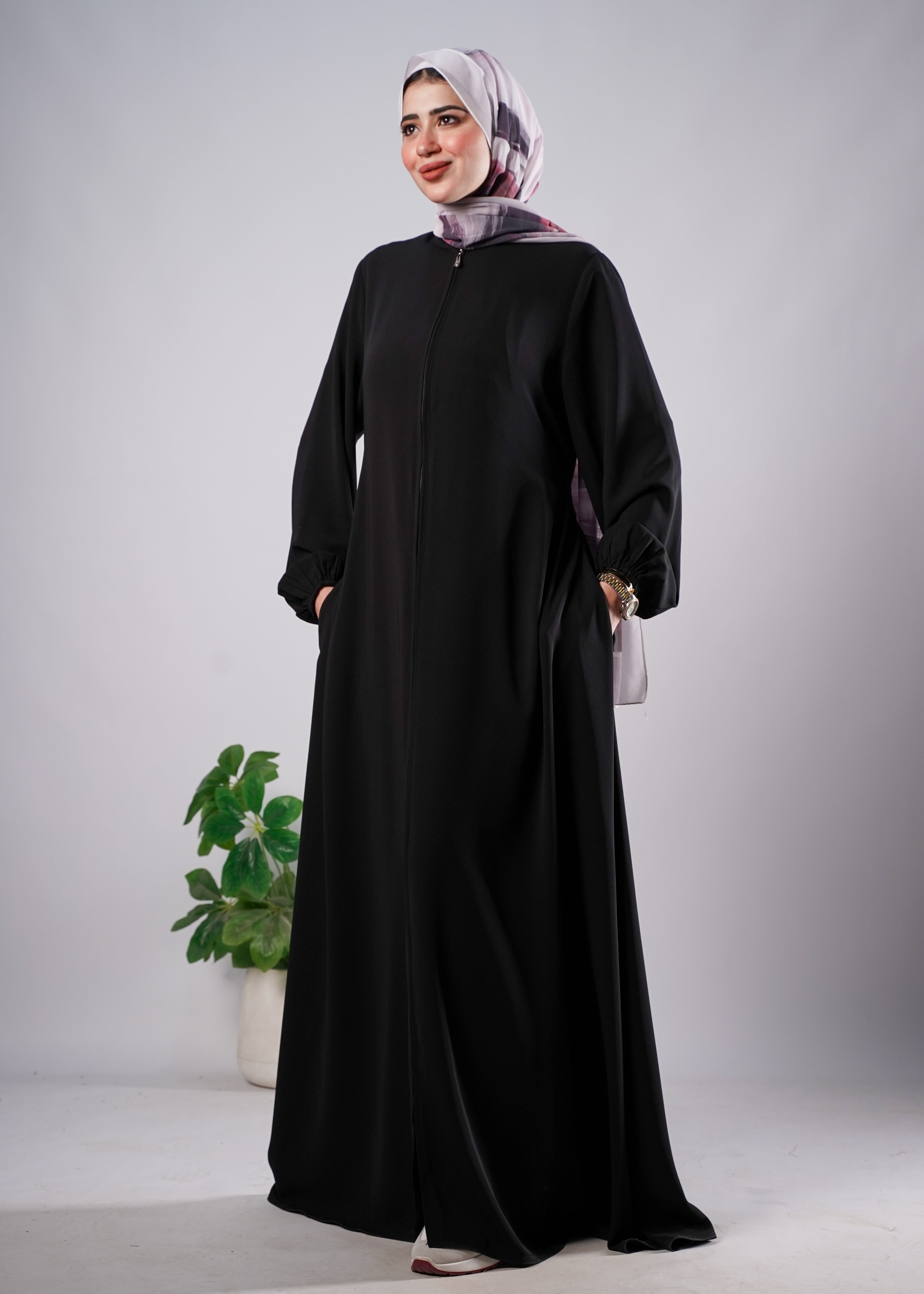 عباية كلوش واسع سوستة أمامية
