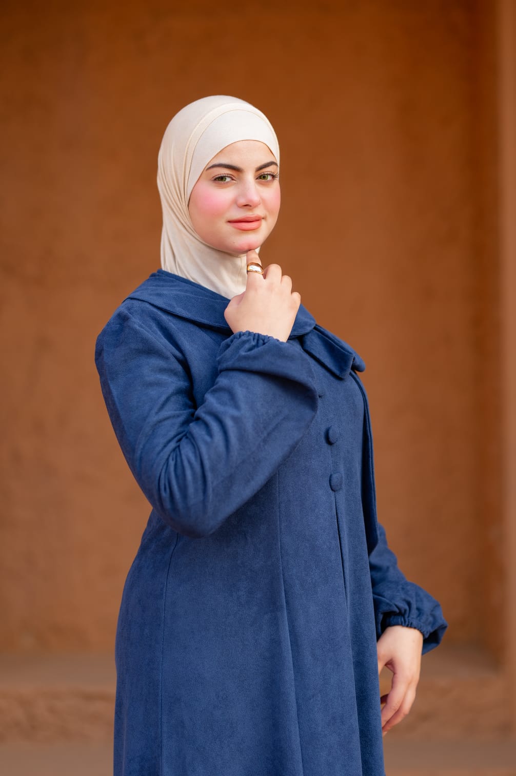 عباية قصات بفيونكه