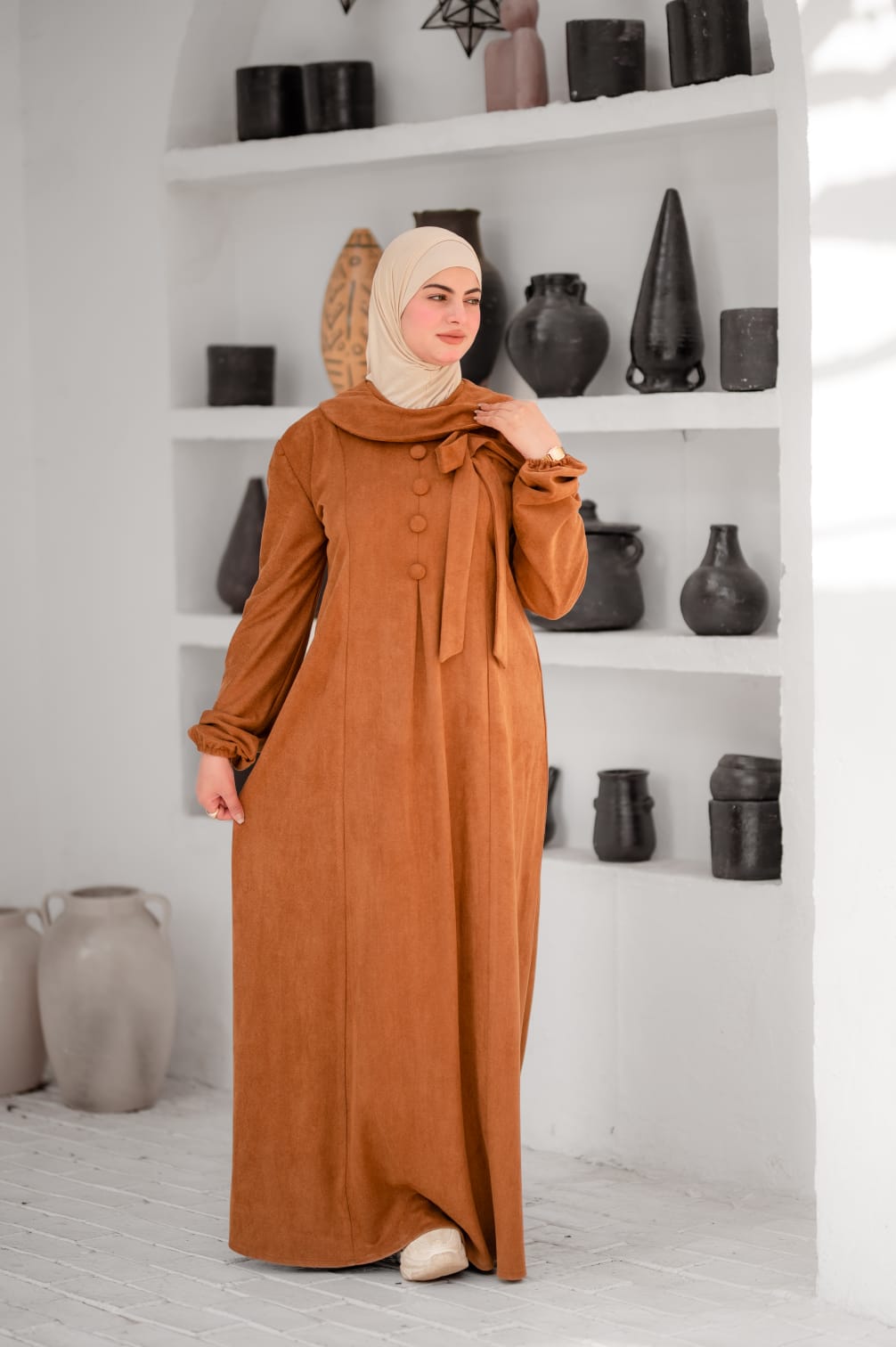 عباية قصات بفيونكه