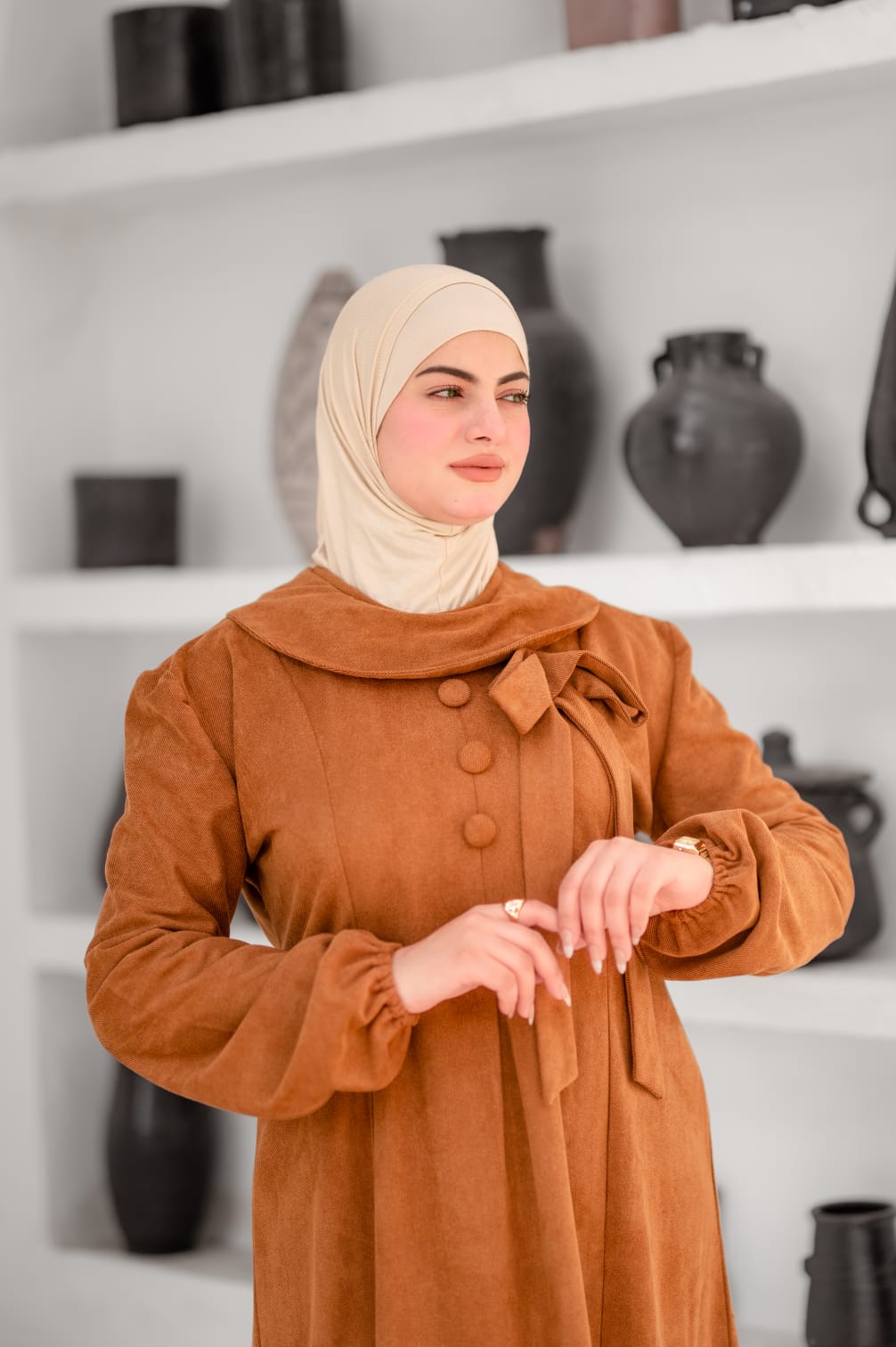 عباية قصات بفيونكه