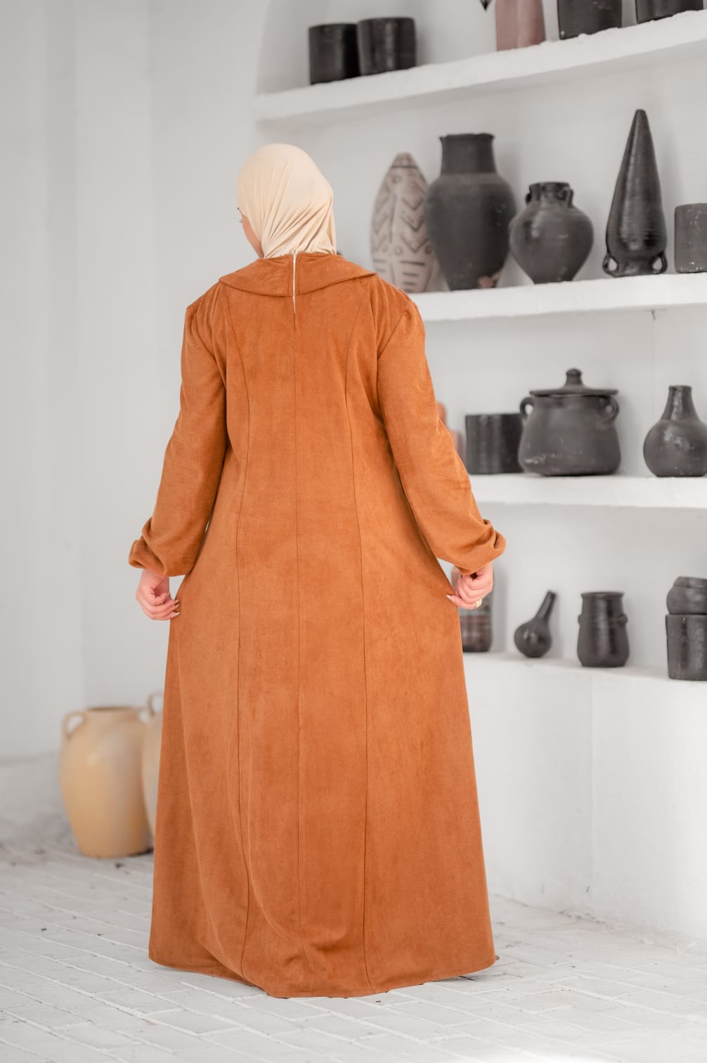 عباية قصات بفيونكه