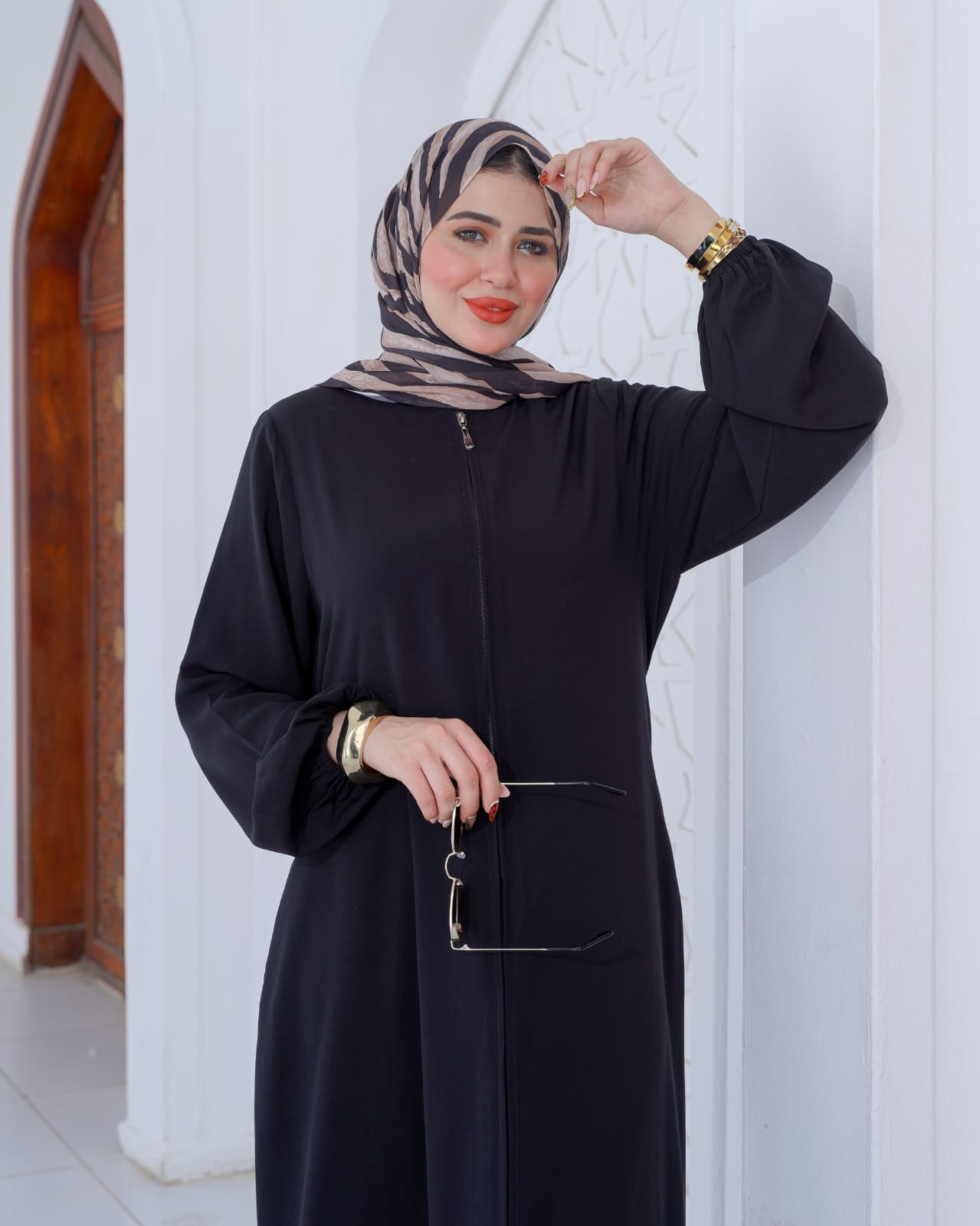 عباية كلوش واسع سوستة أمامية