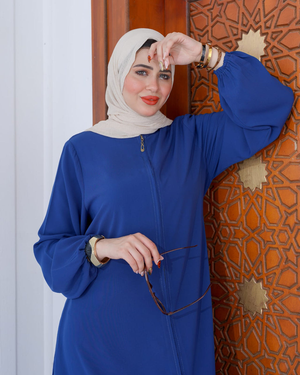 عباية كلوش واسع سوستة أمامية