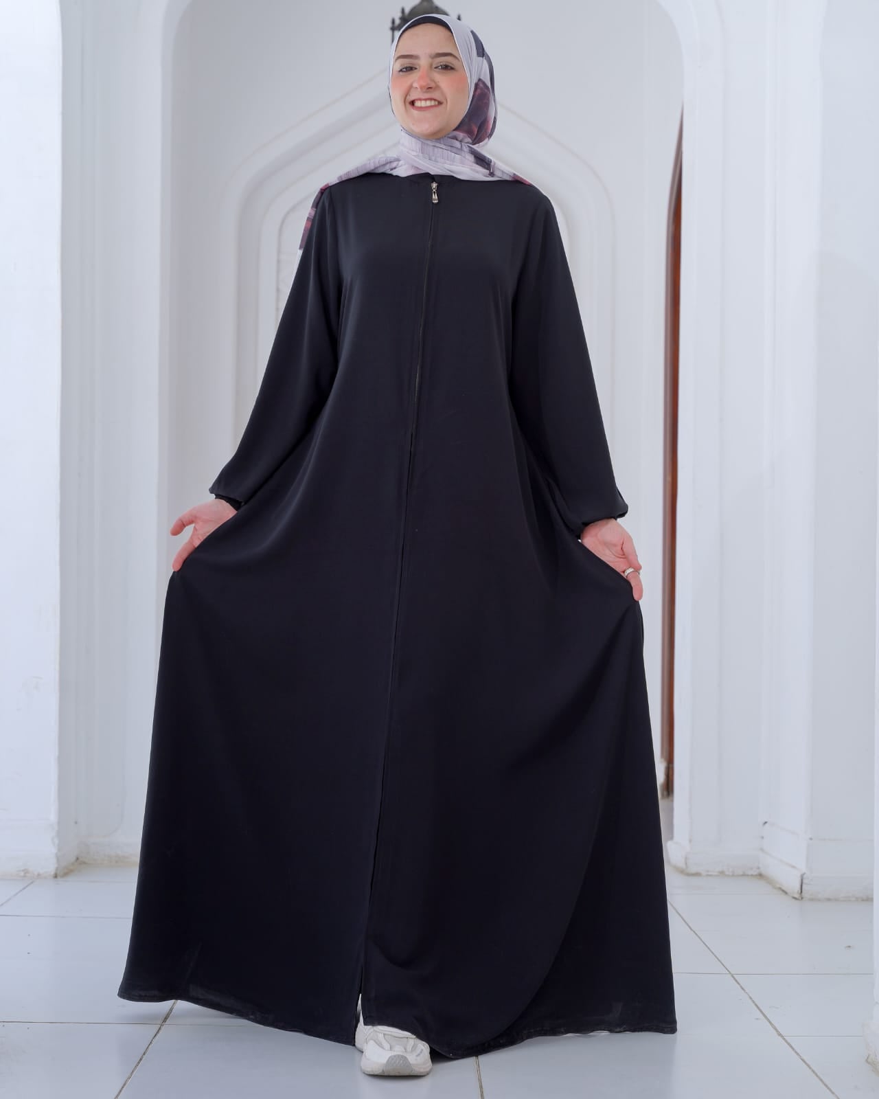 عباية كلوش واسع سوستة أمامية