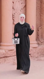 عباية قصات بفيونكه